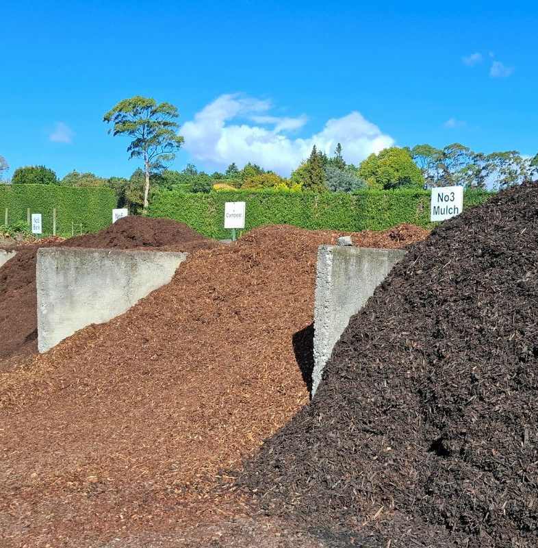 mulch garden supplies for winter